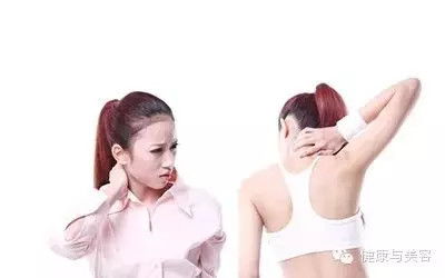 中国近八成女性面临文胸综合征 颈胸腰椎病的防治与应对